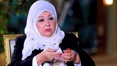 عفاف شعيب أحمد زكي قالي في الحج: أنا شيطان من الشياطين 