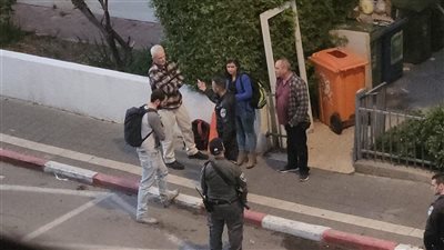 الاستقواء بالصهاينة.. مطالبة بالإفراج عن 