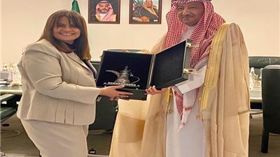 تفاصيل لقاء وزيرة الهجرة مع نائب وزير الخارجية السعودي