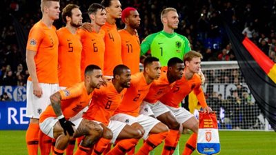 فان جال يكشف تشكيل هولندا الرسمي أمام قطر في كأس العالم 