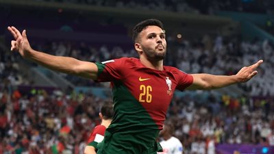 بثلاثية لراموس.. البرتغال تعبر لربع النهائي بفوز كاسح على سويسرا بسداسية 