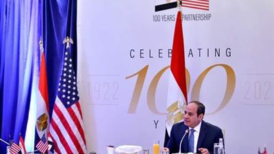 بعد وصوله لواشنطن.. السيسي يلتقي قيادات الحزبين الجمهوري والديمقراطي من أعضاء الكونجرس