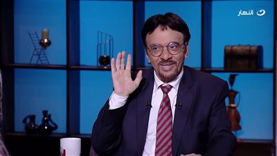رضا حامد عن عادل إمام: بيخاف حد يقف جنبه وقالي أنا قدمتك وأشتغل بعيد عني