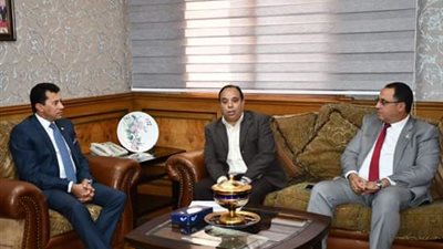 وزير الرياضة يبحث مع اتحاد تنس الطاولة استعدادته للبطولات المقبلة