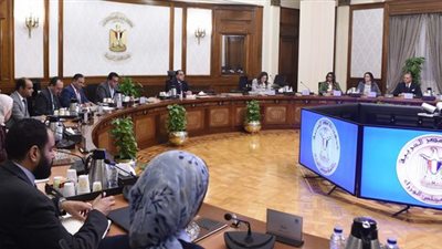 رئيس الوزراء يتابع الخطة الإعلامية للمشروع القومي لتنمية الأسرة المصرية