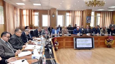 محافظ الشرقية يوجه بسرعة الانتهاء من المشروعات الجارية في المراكز والمدن