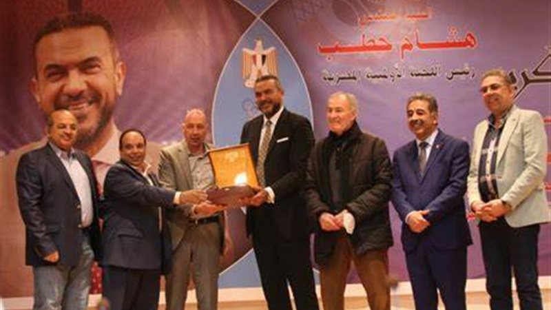 محمد عبد المطلب يكرم