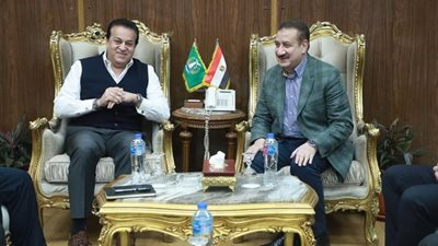 وزير الصحة يبحث مع محافظ المنوفية الوضع الصحي وخطة تطوير القطاع