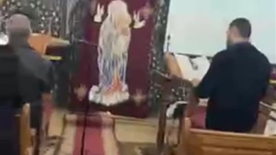 توافد الزوار على كنيسة ماري جرجس بالجيزة احتفالاً بالكريسماس