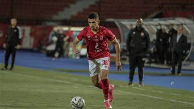 فقد الرؤية.. نقل أحمد نبيل كوكا للمستشفى أثناء مباراة الأهلي وإنبي