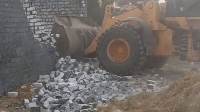 تنفيذ حملات لإزالة البناء المخالف على الأراضي الزراعية  بالشرقي