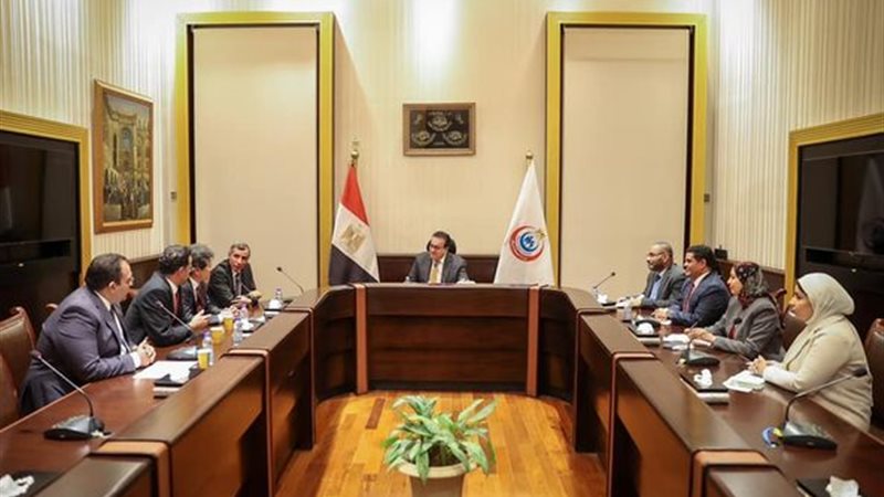 وزير الصحة والسكان