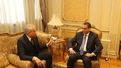 وزير القوى العاملة يلتقي وزير شؤون المجالس النيابية