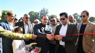 وزير الرياضة يفتتح أعمال التطوير بمركزى شباب الريانية والمحاميد بالأقصر
