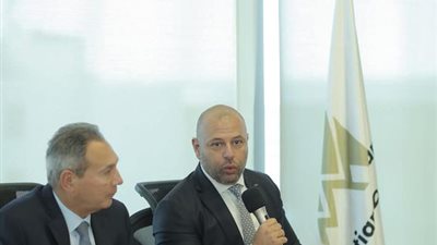 البورصة المصرية تناقش آليات تطوير القدرات المهنية لمسئولي علاقات المستثمرين بالبنوك