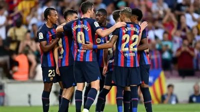 ثنائي في الهجوم ورباعي بوسط الميدان .. تشكيل برشلونة لمباراة الكلاسيكو بالسوبر الإسباني 