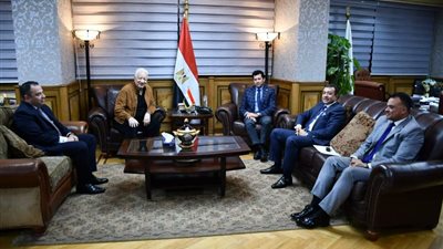 أشرف صبحي يلتقي مرتضى منصور لمناقشة عدد من التحديات التي تواجه نادي الزمالك