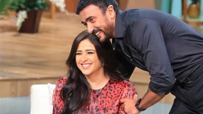 العوضي يُهنئ ياسمين عبدالعزيز في عيد ميلادها برسالة رومانسية