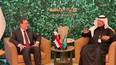 مباحثات ثنائية لوزير البترول والثروة المعدنية مع وزراء السعودية 