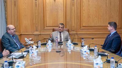 وزير الدولة للإنتاج الحربي يستقبل وفد 