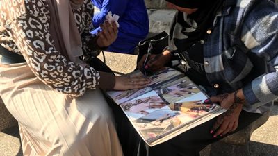 من السودان إلى مصر.. حناءة بشارع المعز