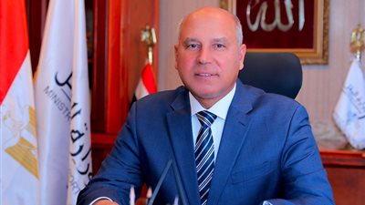 وزير النقل يعلن وصول راكبي القطارات إلى 1.1 مليون  يومياً