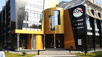 اتحاد الكرة المصري يقبل استقالة مارك كلاتنبيرج في اجتماعه اليوم