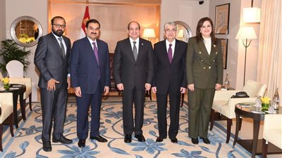 الرئيس السيسي يرحب باهتمام مجموعة 