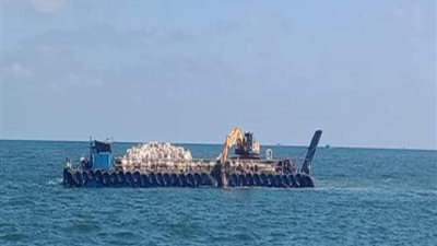 وزير الموارد المائية و الري يتابع مشروعات حماية الشواطئ بـ دمياط