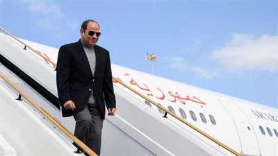 بدءًا من الهند حتى عودته لأم الدنيا.. وصول الرئيس السيسي لأرض مصر 