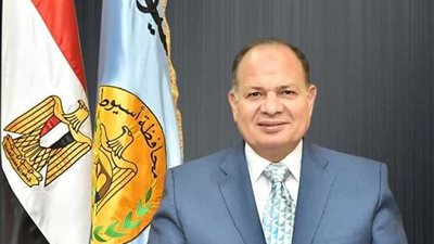 محافظ أسيوط يؤكد استمرار حملات النظافة بحي غرب 