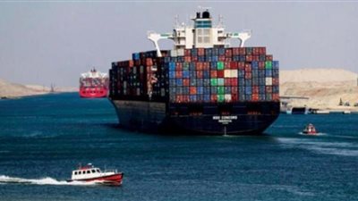 تعطل السفينة LNG tanker Grace Emilia في قناة السويس دون التأثير على حركة الملاحة