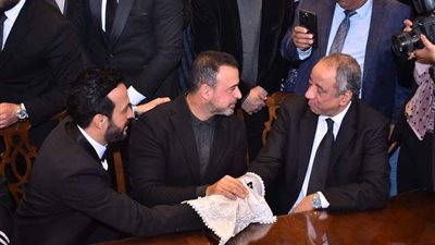 أحمد عصام يحتفل بعقد قرانه.. محمد منير أبرز الحضور 