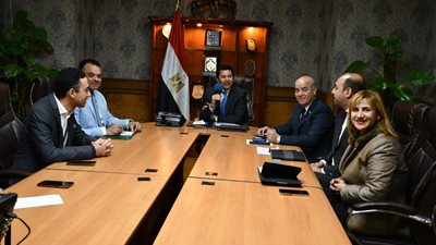 وزيرة الشباب الاسترالية تشكر وزير الرياضة خلال اجتماع اليوم
