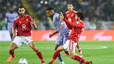 برباعية.. ريال مدريد يتخطى الأهلي ويضرب موعدًا ناريًا مع الهلال في النهائي