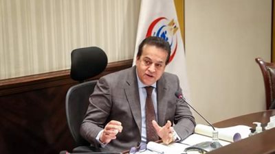 وزير الصحة يبحث مع وفد الصحة العالمية آليات دعم خدمات الأمومة والطفولة