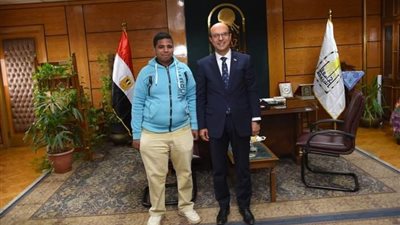 محمد عبد الراضي يهنئ أحمد المنشاوي لاختياره رئيساً لجامعة  أسيوط