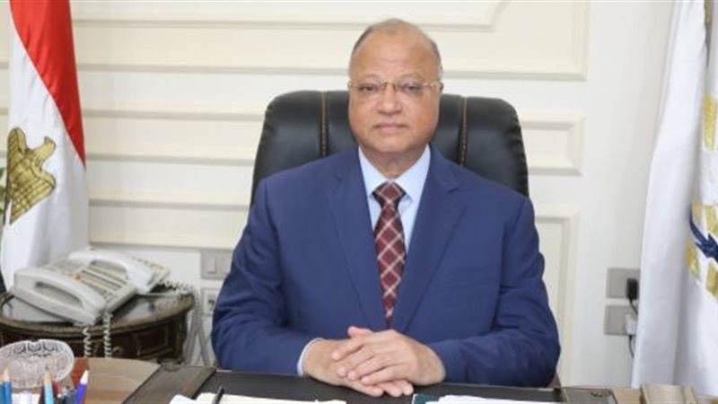 محافظ القاهرة وآليات