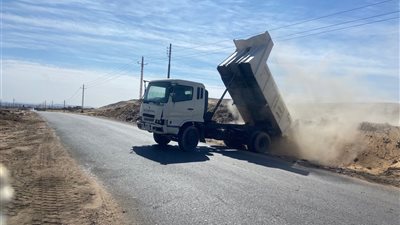 تمهيد الطريق الصحراوي الغربي المؤدي إلى الدير المحرق بـ أسيوط