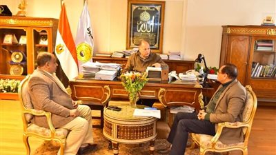 محافظ أسيوط يؤكد على دور جهاز تنمية المشروعات في فرص العمل 