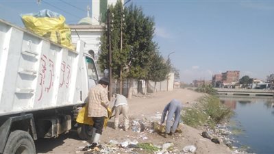 جمع  125 طن مخلفات وقمامة بقرى الإسماعيلية 