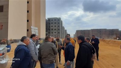وزير الإسكان يتفقد موقف المشروعات السكنية بمدينة العبور الجديدة