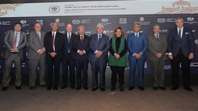 محافظ الإسكندرية: مبادرة الــ 1000 يوم الذهبية تدعم صحة الطفل