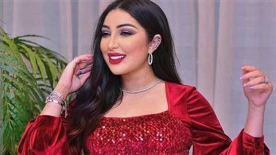 دنيا بطمة ترد على سخرية طليقها من شكلها بـ «ستوري»
