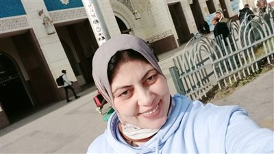 الرضا والستر عنوان حياتها.. قسمت حلمي تواجه صعوبات العمل بابتسامة 