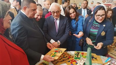وزيرا التنمية المحلية والتعليم يزوران مجمع دمنهور الثقافي بـ البحيرة
