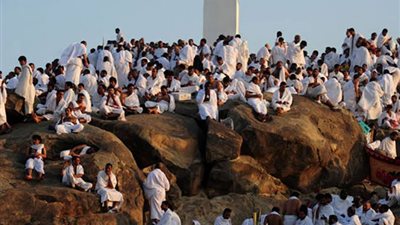 الداخلية تعلن عن بدء قبول طلبات الحج القرعة.. تعرف على إجراءات التقديم