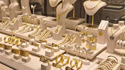 أسعار الذهب في بداية التعاملات اليوم الجمعة 24 فبراير