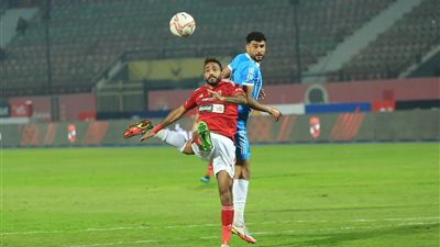 التعادل السلبي يحسم نتيجة الشوط الأول بين الأهلي والداخلية في الدوري