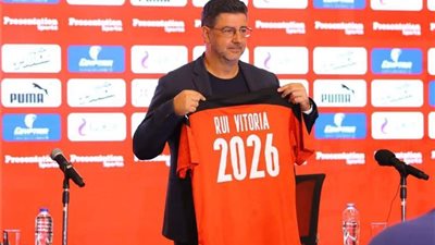 البرتغالي فيتوريا يتواجد في مباراة الأهلي والداخلية ببطولة الدوري